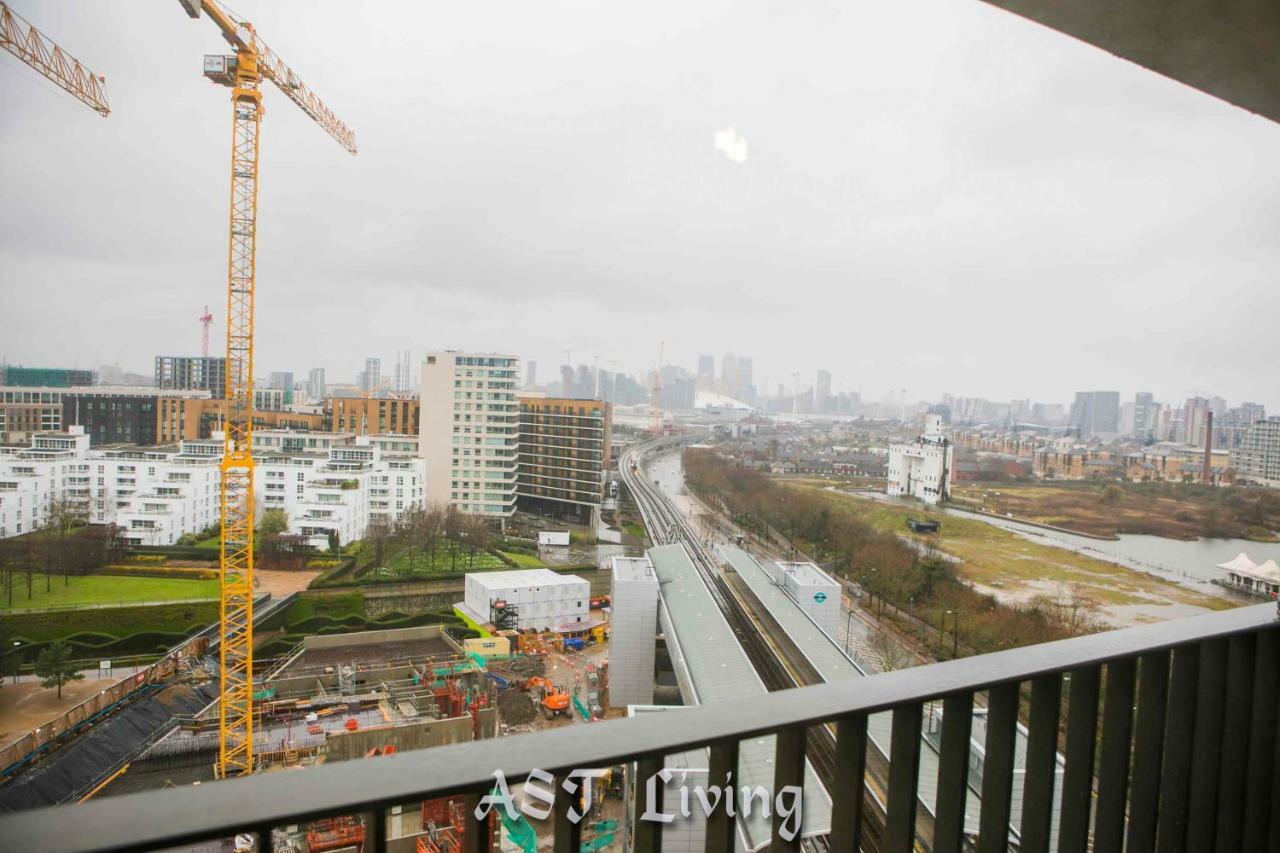 Pontoon Dock Key Workers Apartment London Exteriör bild